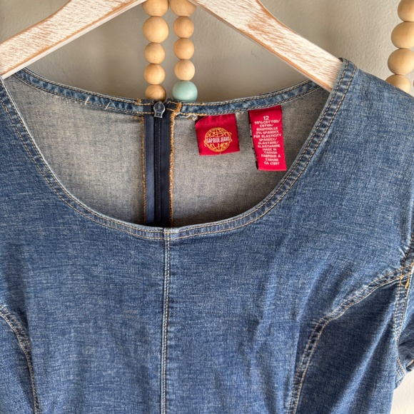 GAP Stretchy Vintage Jean Dress - Picture 3 of 4